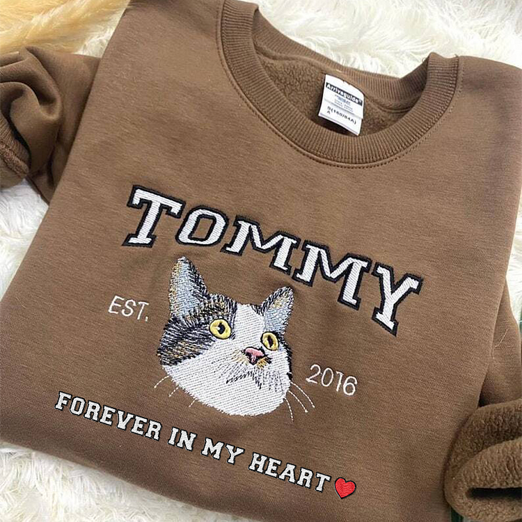Camiseta e Moletom Personalizado In My Dog Mom Era | Nome e Rosto do Pet Estilo College