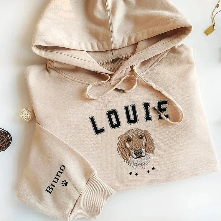 Moletom Pet Bordado com Nome Personalizado | Rosto do Seu Pet no Peito Detalhe com Nome na Manga