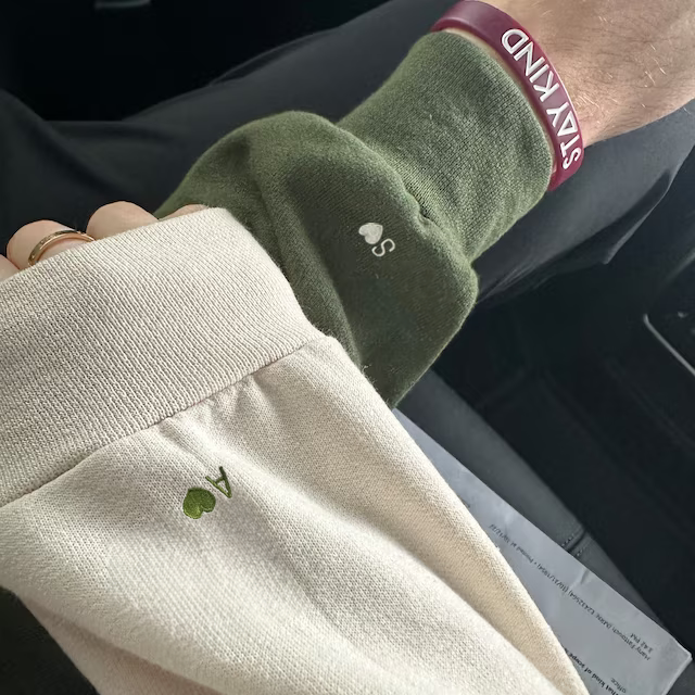 Moletom Personalizado com Linha Contínua do seu Pet e Nome Bordado | Estilo Minimalista e Cheio de Amor