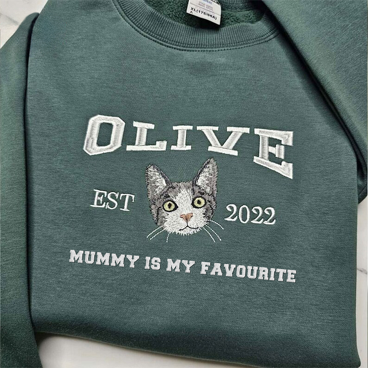 Camiseta e Moletom Personalizado In My Dog Mom Era | Nome e Rosto do Pet Estilo College